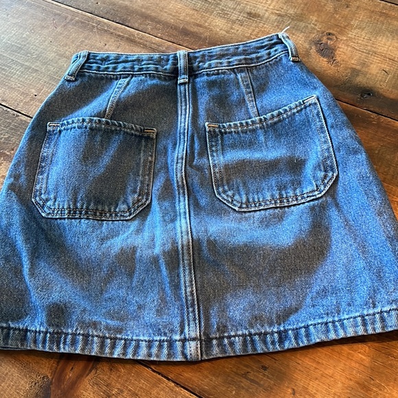 Hollister EUC jean skirt. - Picture 4 of 4